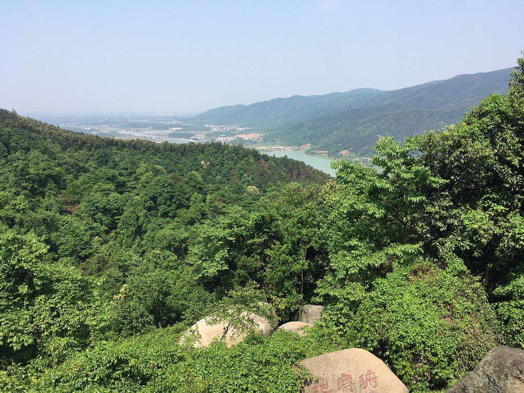 {賭波}(南昌梅岭旅游攻略必去景点)