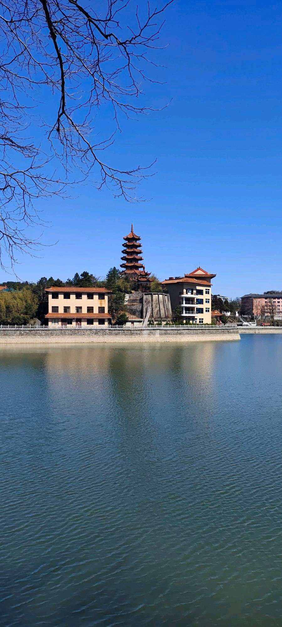 {娛樂城}(湖北咸宁旅游景点有哪些)