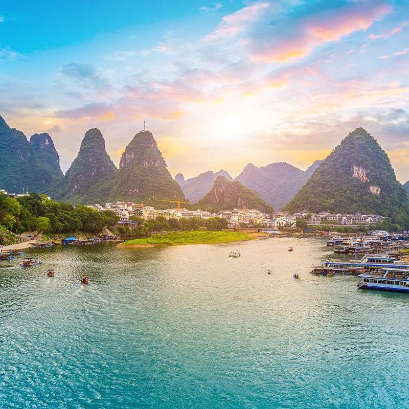 {娛樂城}(广西旅游必去十大景点排名)